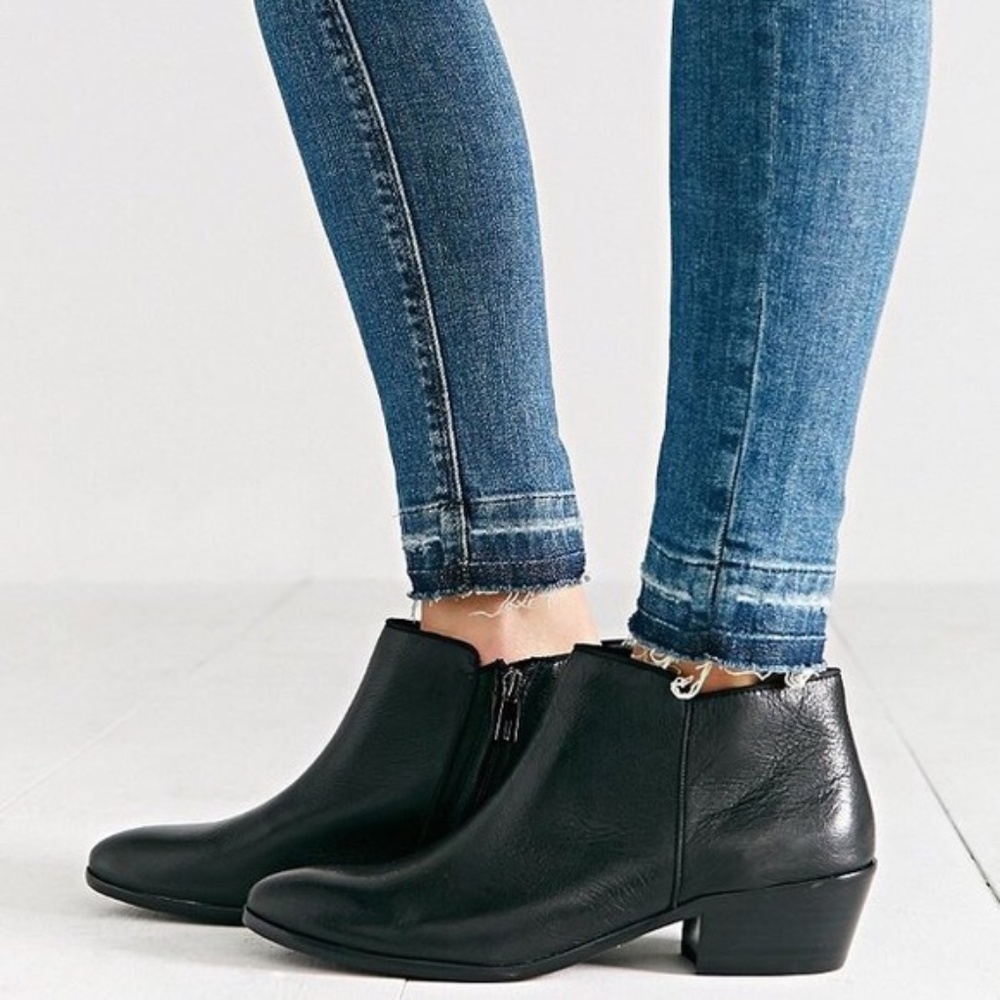 Sam Edelman Pebbled Leather Petty Boots sz6